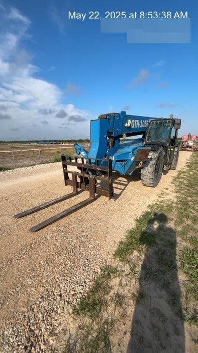 2019 Genie GTH-1056 Cab/Heat/AC, Solid RT Tires, LED Work Lights, Beacon 60" QA Carriage, 60" Forks