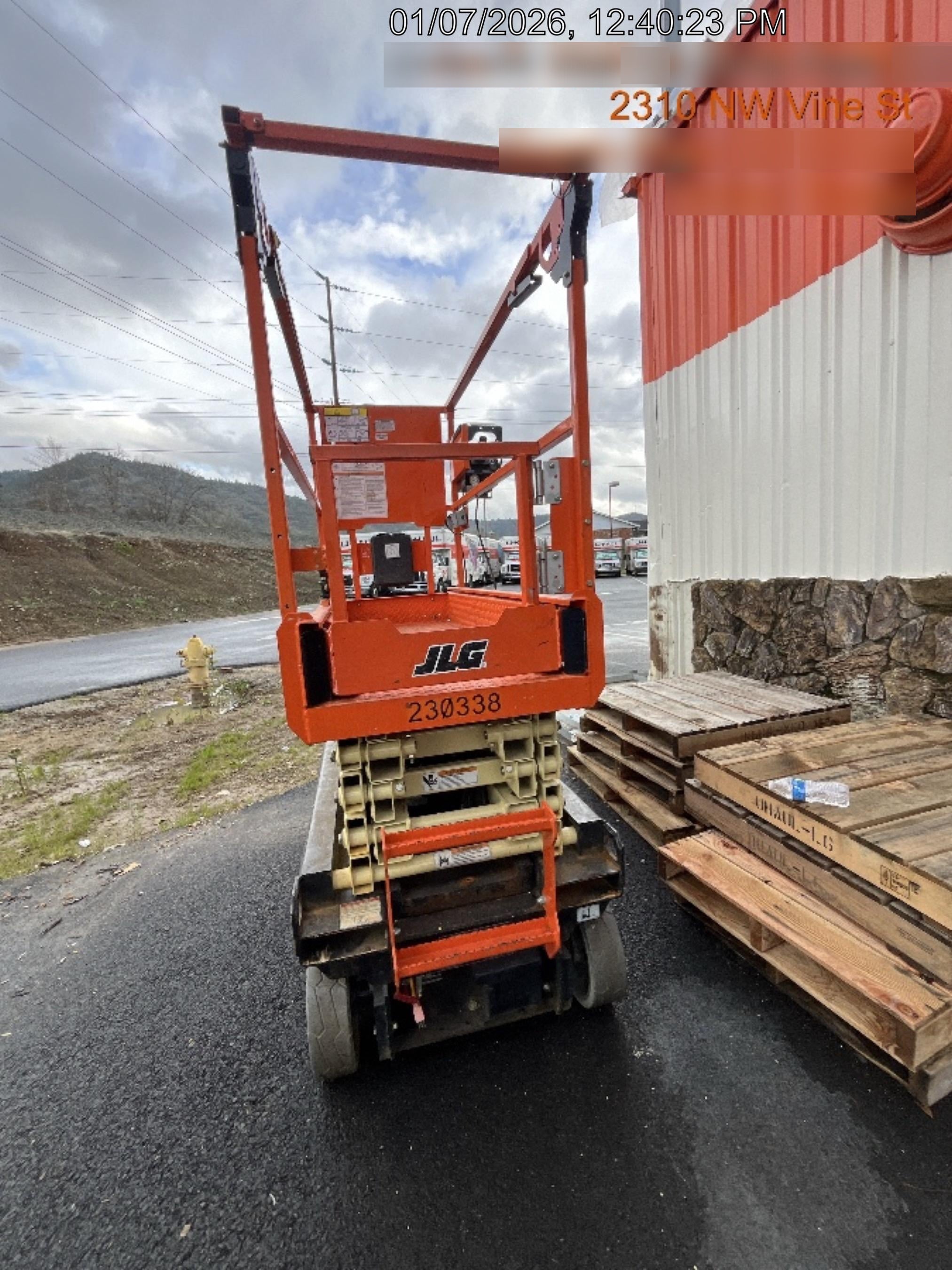 2022 JLG ES1932