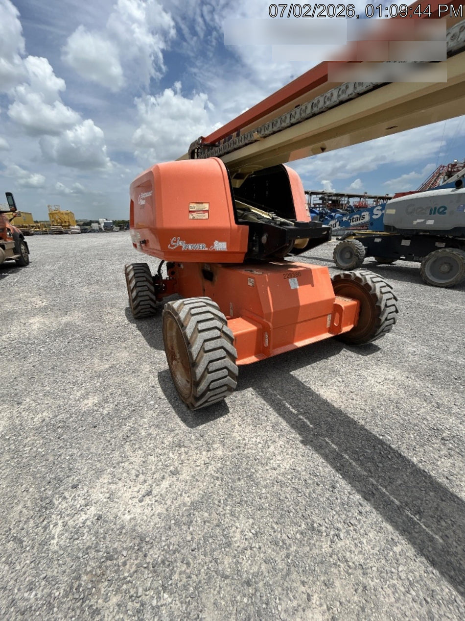 2022 JLG 660SJ