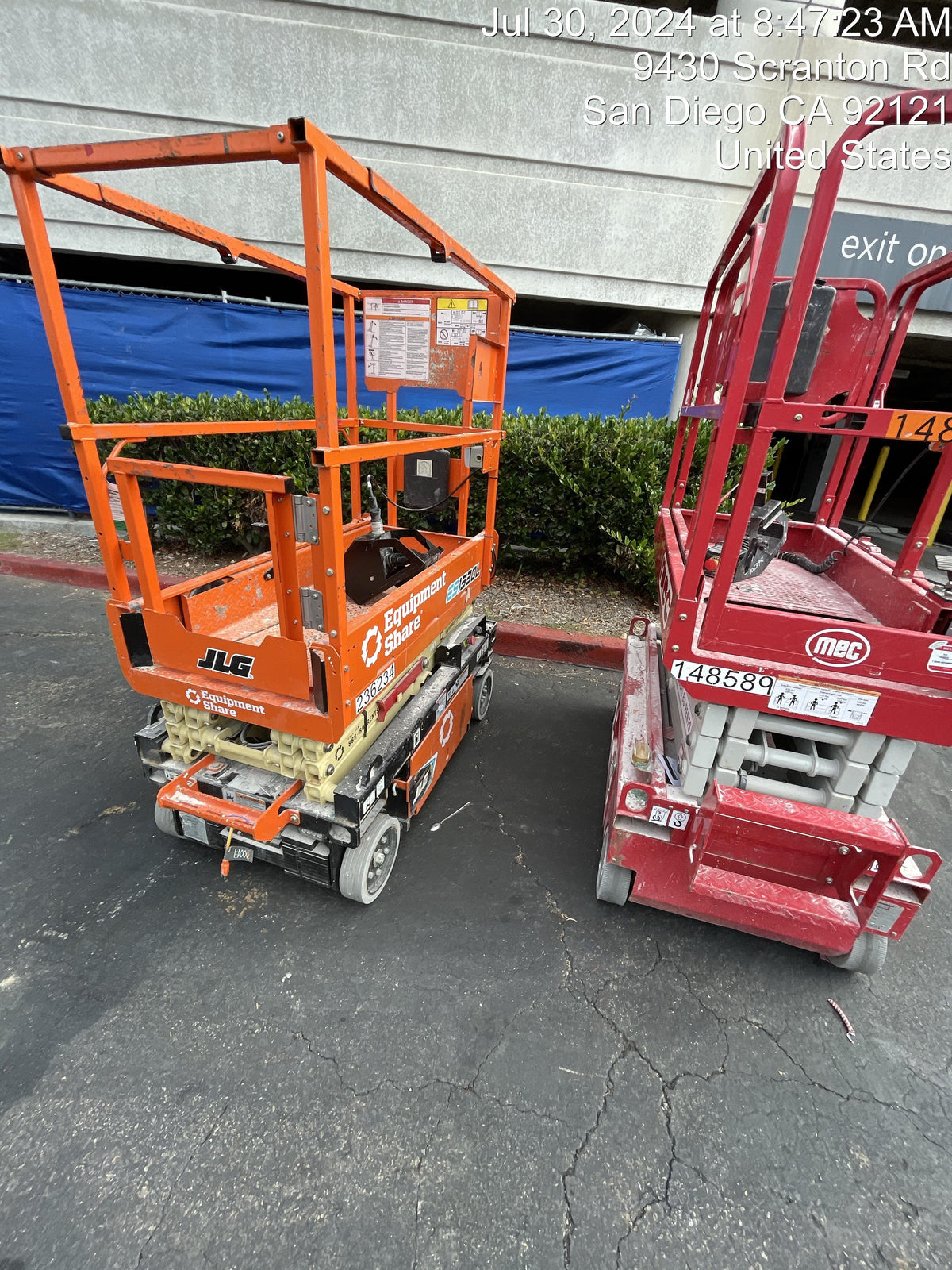 2022 JLG ES1330L