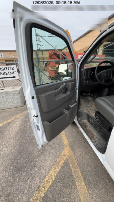 2025 CHEVROLET Express Van - Rental