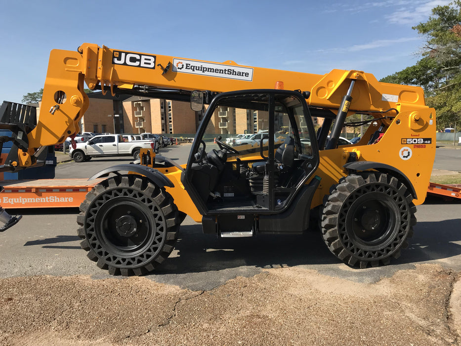 2020 JCB 509-42 Canopy, Solid Tires, Work Lights, Beacon, Aux Hydraulics, Back up Alarm, Lifting Eye, ES Decals