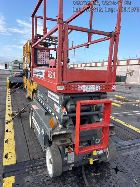 2020 Skyjack SJIII-3219 Solid NM Tires, Half height spring hinged entry gate, Dual Beacons, 800W Inverter