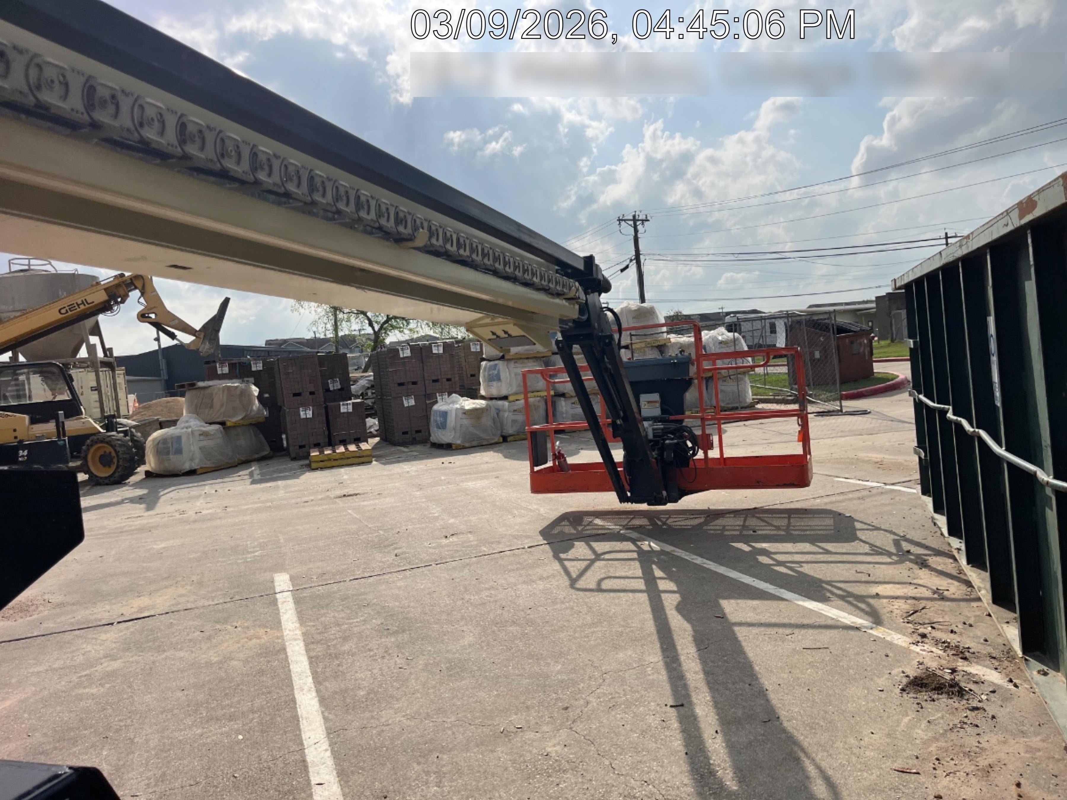 2023 JLG 660SJ