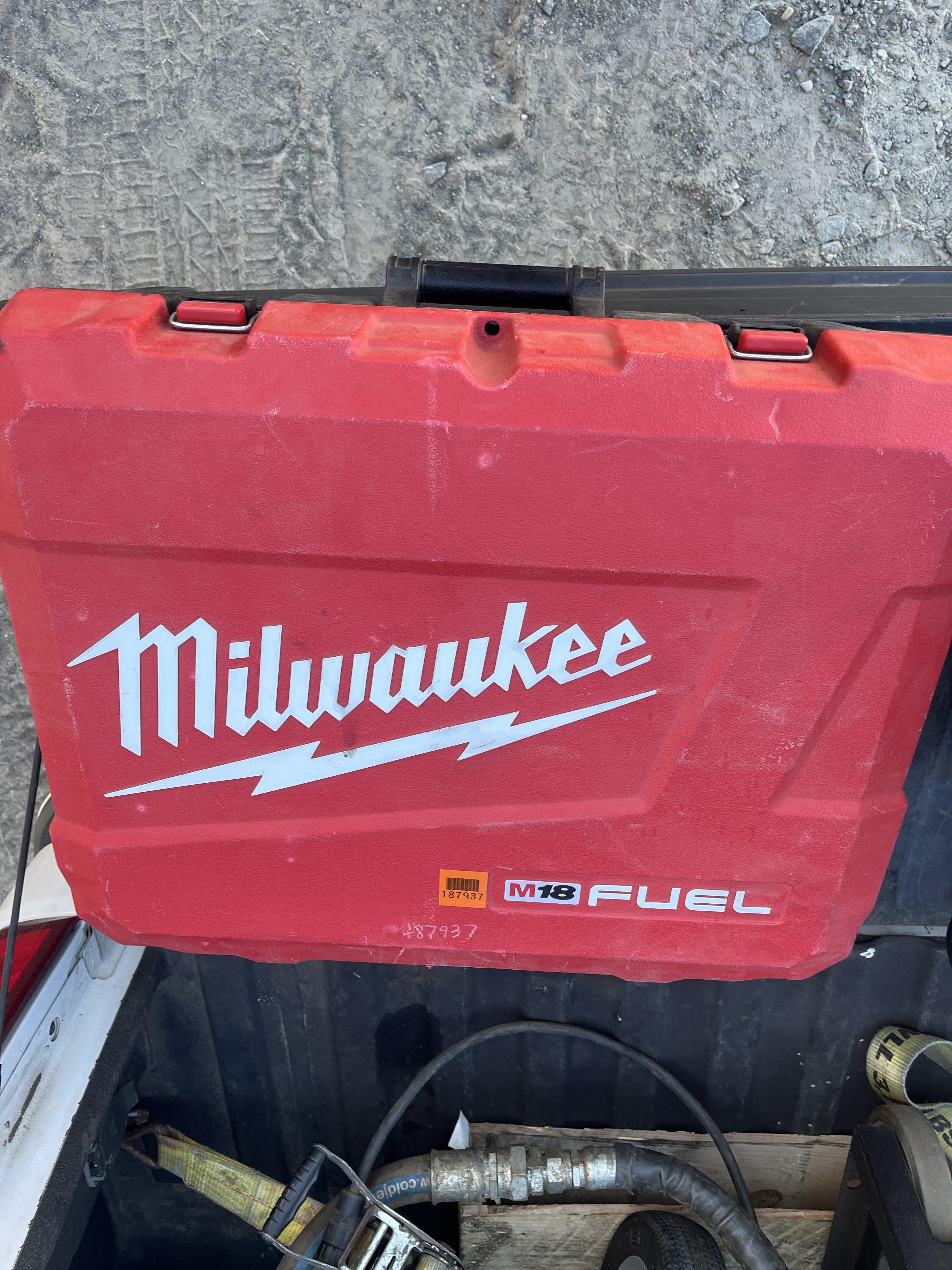 2021 MILWAUKEE 2718-22HD