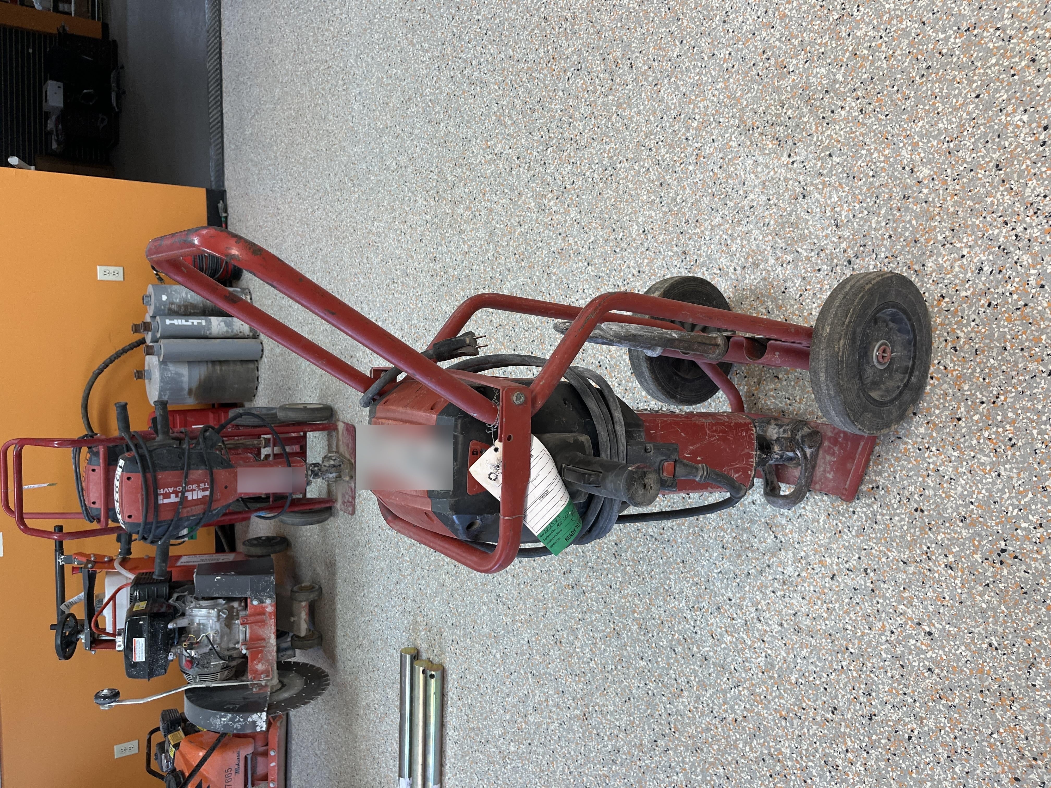 2020 HILTI TE 3000-AVR