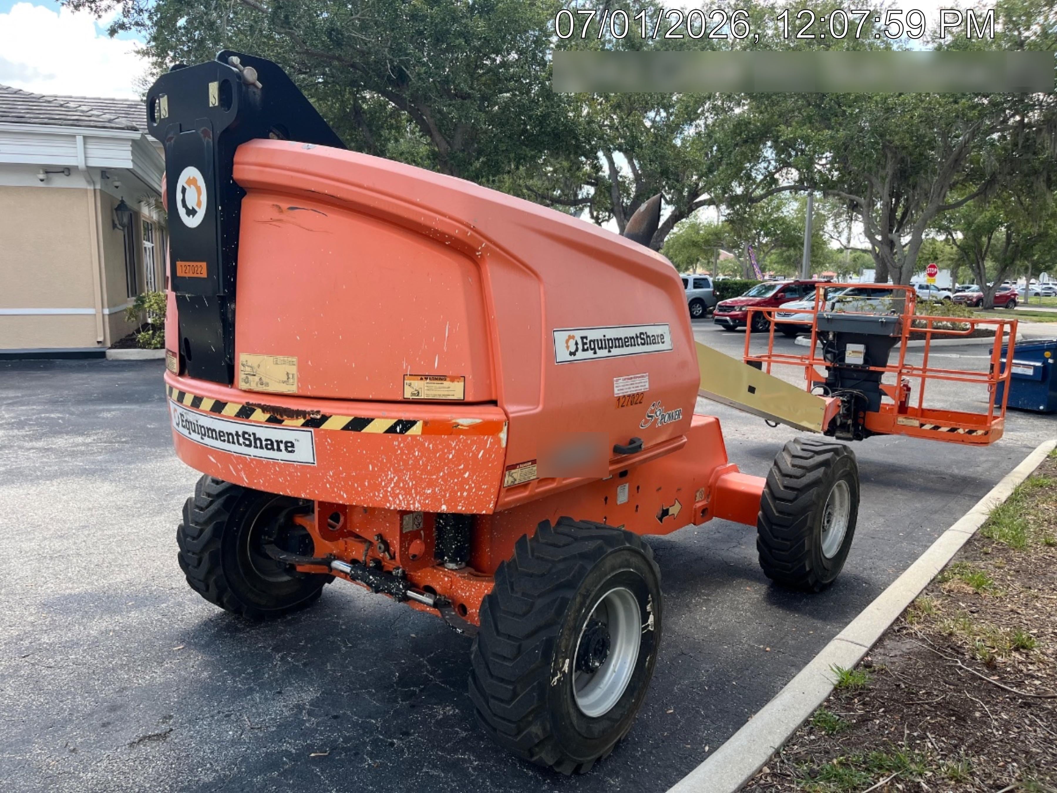 2021 JLG 400S