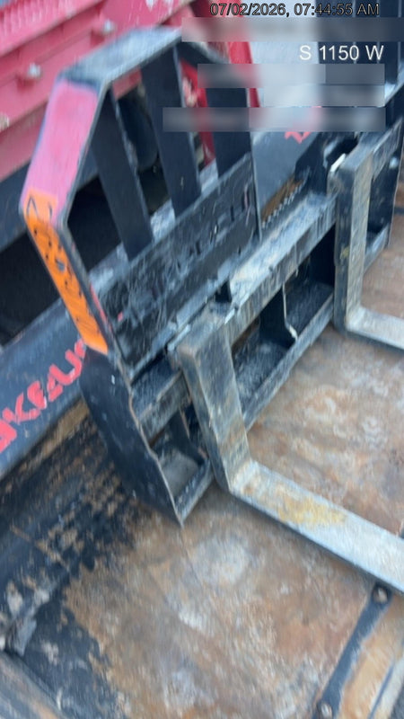 2021 TAKEUCHI 48" Pallet Forks - Takeuchi