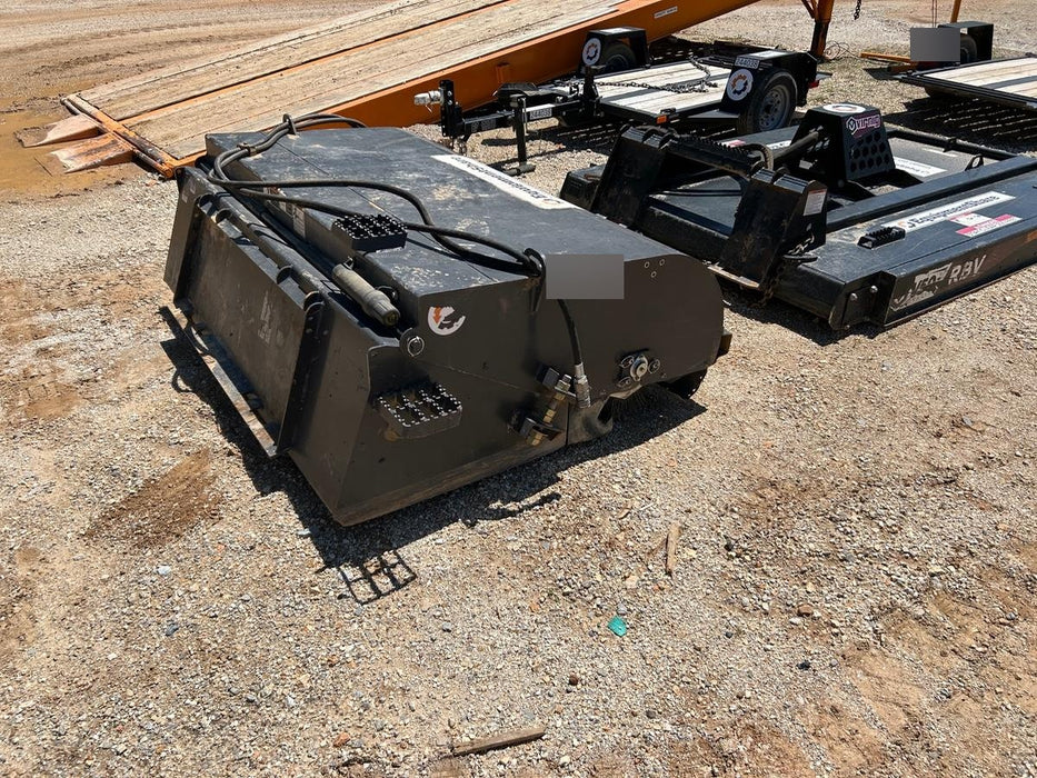 2021 PALADIN Sweepster SB72