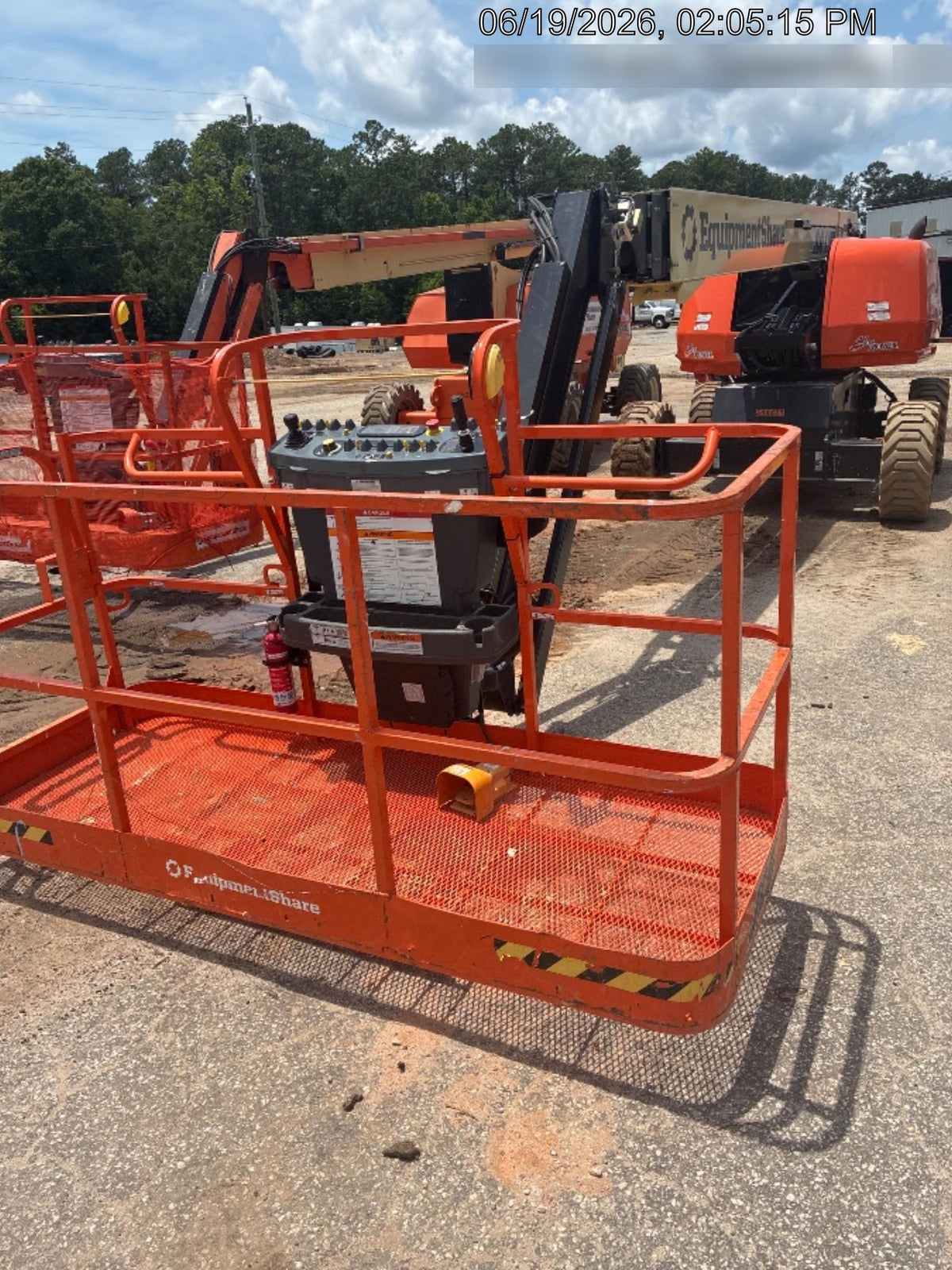 2025 JLG 660SJ