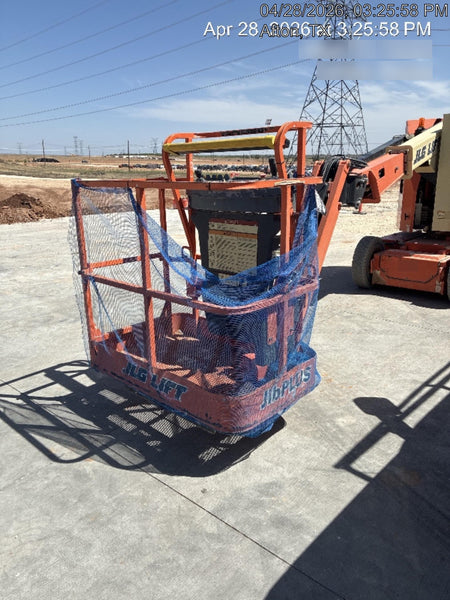 2019 JLG E300AJP