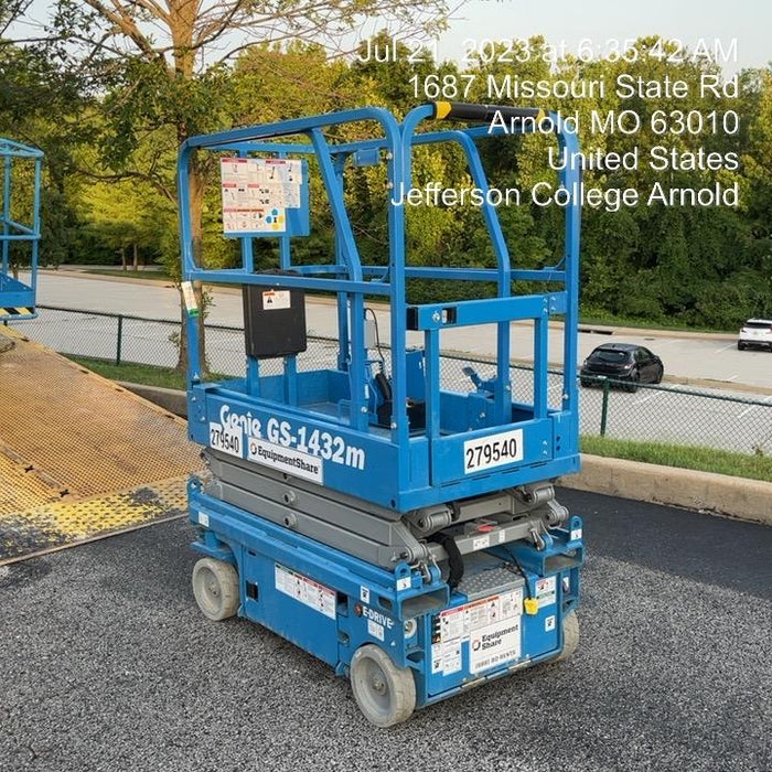 2022 GENIE GS-1432