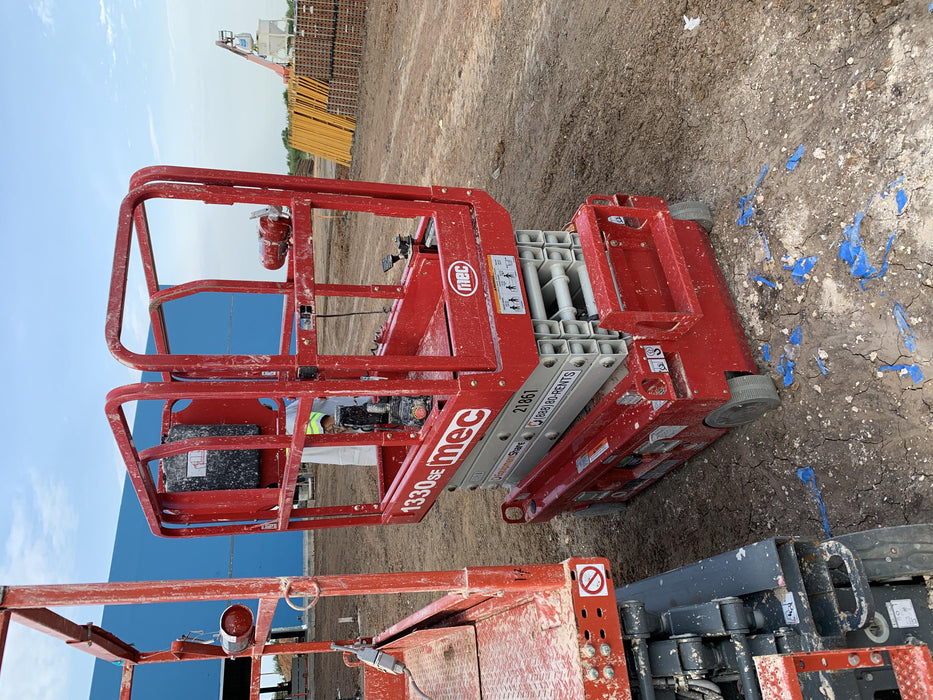 2019 MEC 1330SE MEC 1330SE w/ES Track Hardware, Full Extended 2 Year Warranty