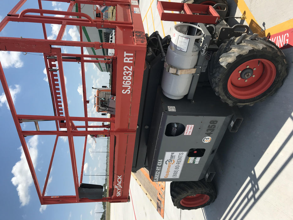 2017 SKYJACK SJ6832 RT