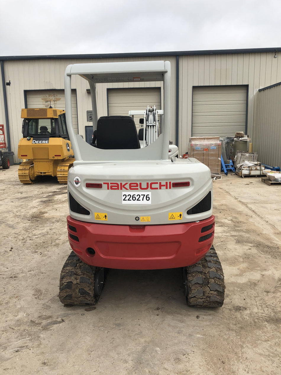 2022 TAKEUCHI TB235-2R