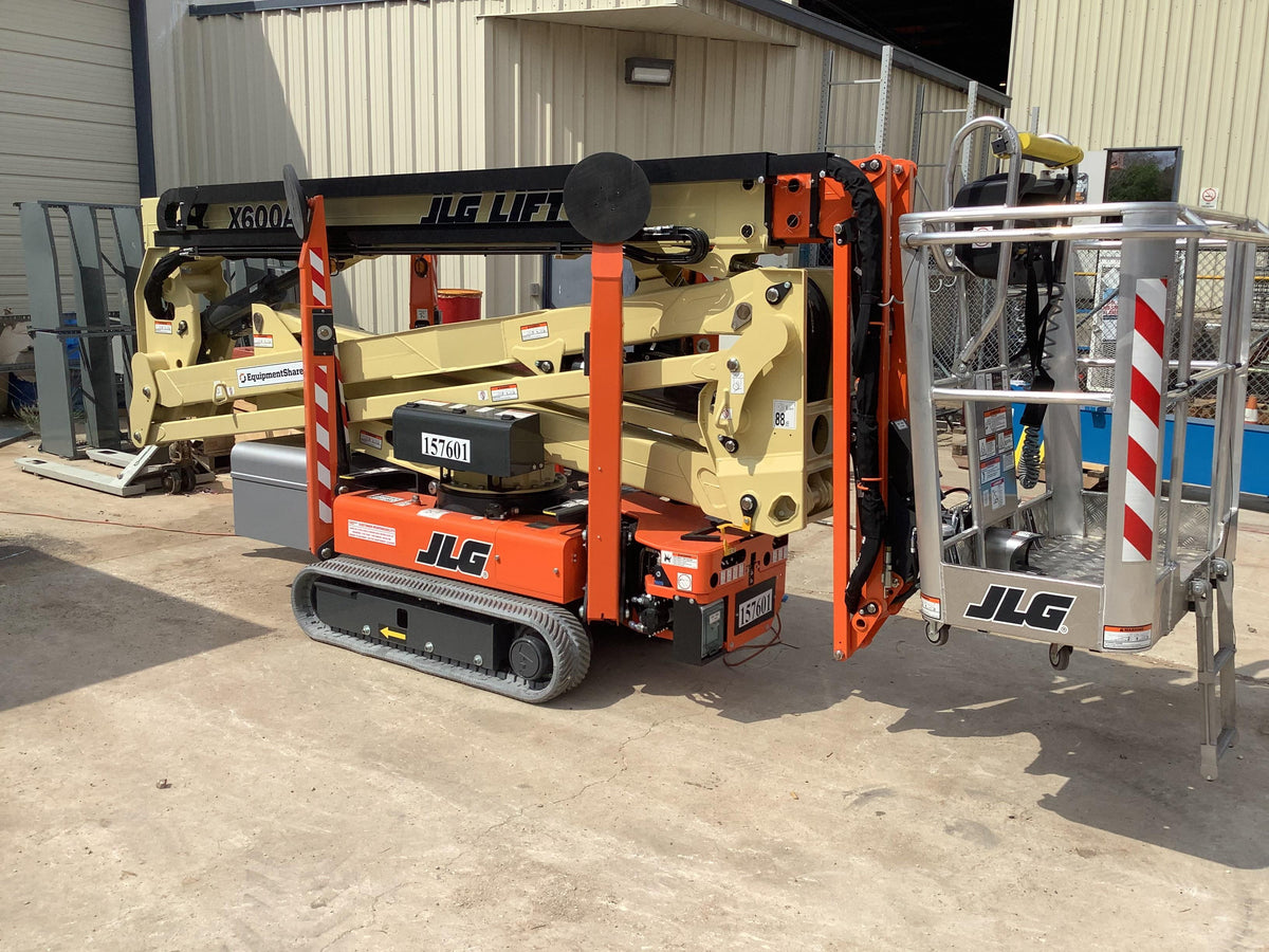 2021 JLG X600AJ