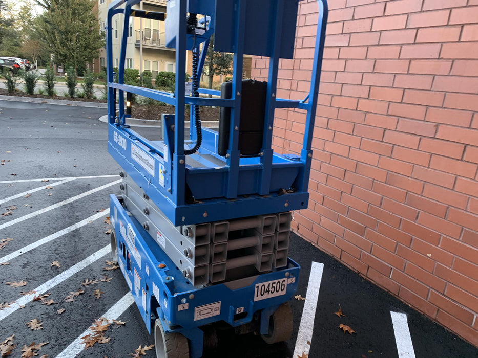 2020 Genie GS-1930 Fixed rails with chain entry gate - Pre A92.20