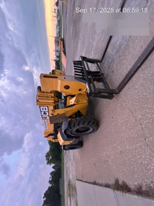 2020 JCB 510-56