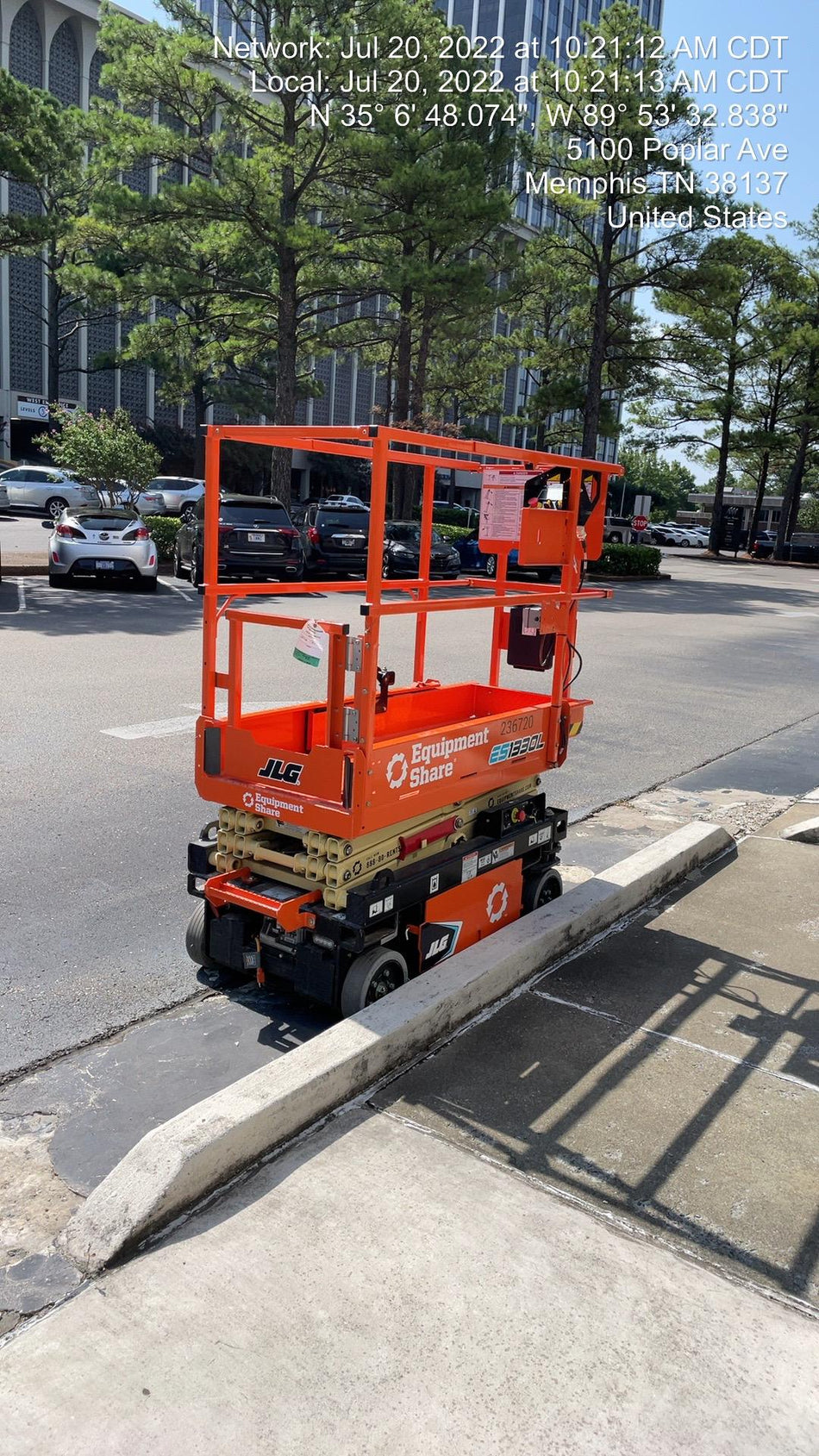 2022 JLG ES1330L