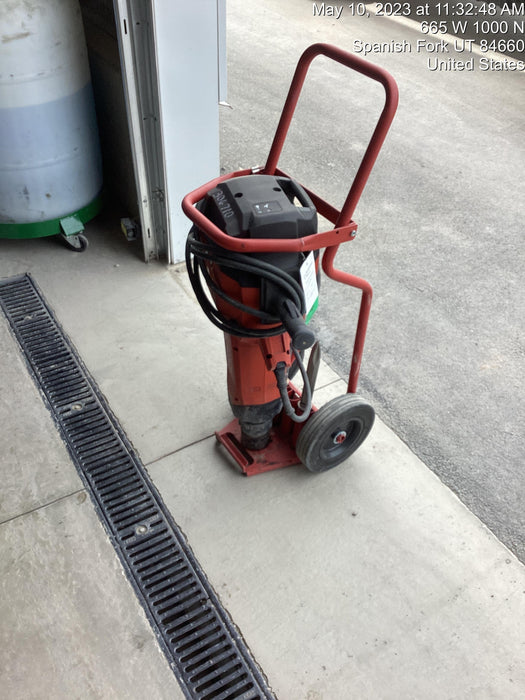 2023 HILTI TE 3000-AVR