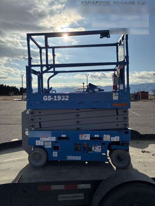 2021 GENIE GS-1932
