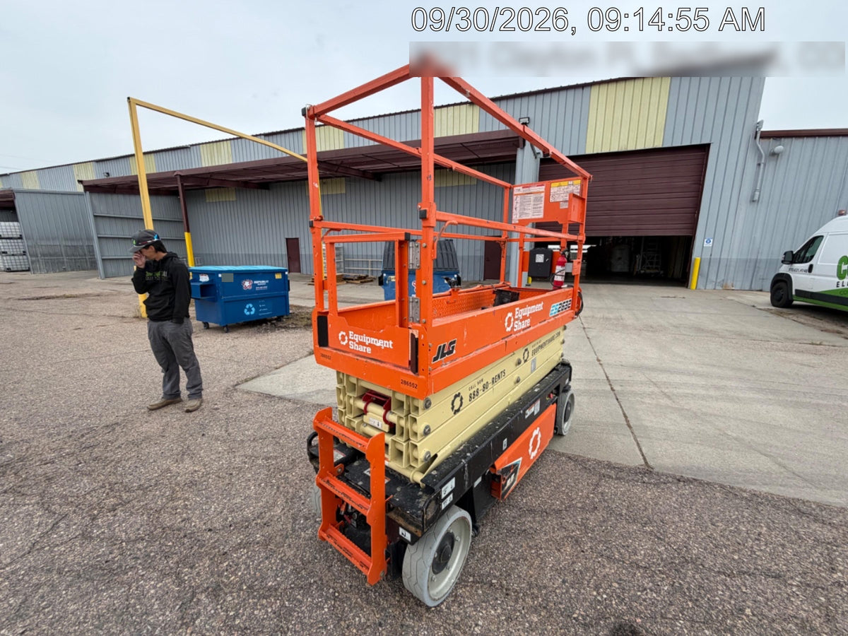 2022 JLG ES2632