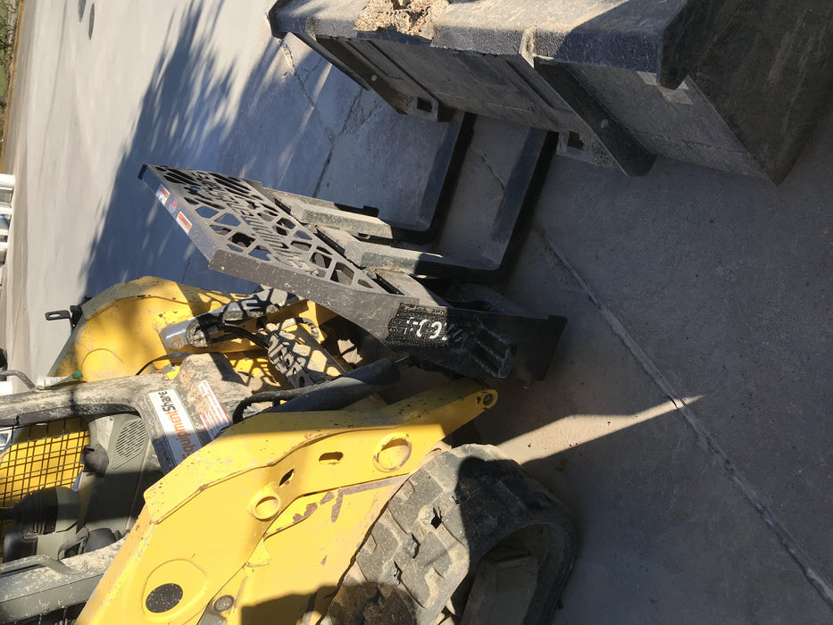 2018 PALADIN 48" Pallet Forks - Paladin