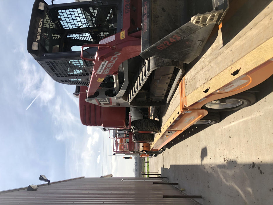 2020 Takeuchi TL8CR Cab/Heat/Air, 74hp, Hydraulic QC w/76" HD Bucket w/ Smooth Bolt on Edge, 76" HD Bucket w/Teeth