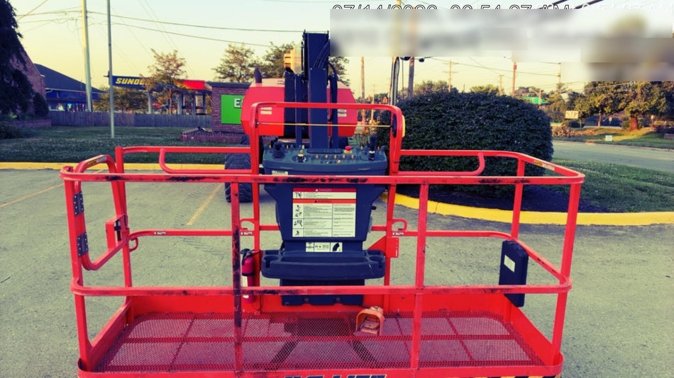 2025 JLG 800AJ