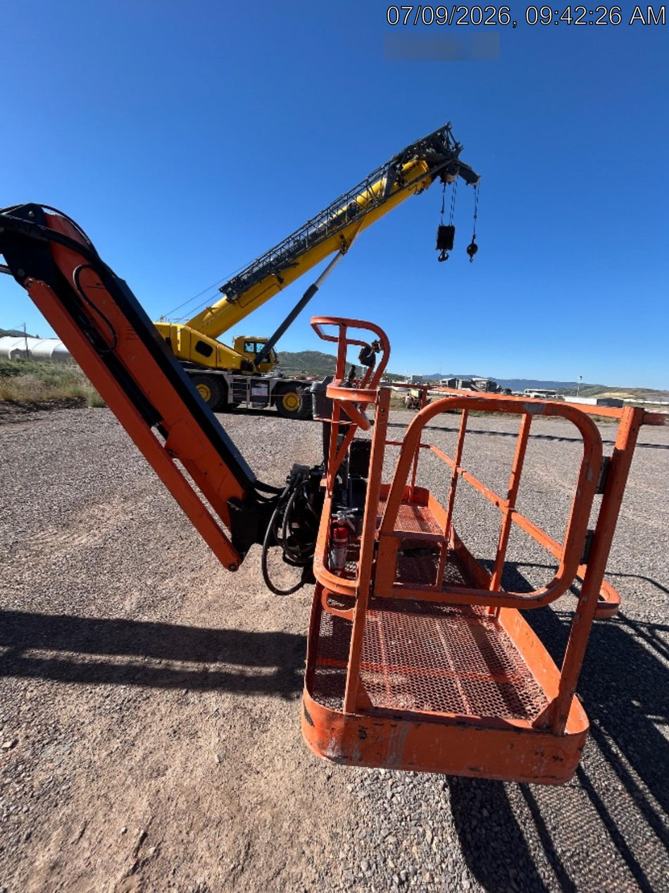 2020 JLG 660SJ