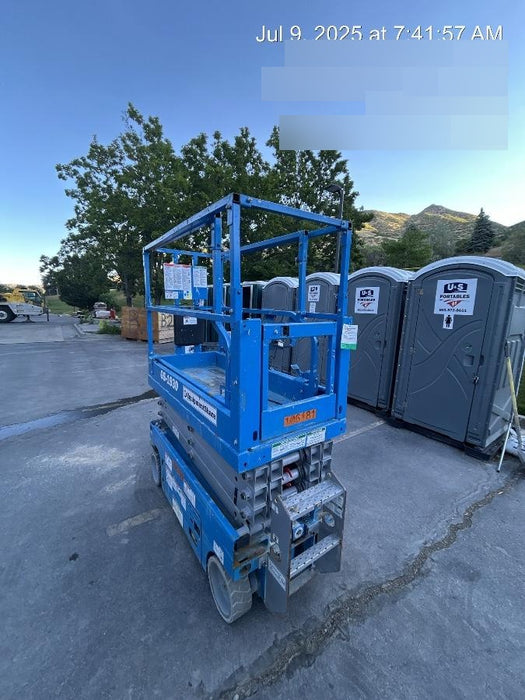 2020 Genie GS-1930 Solid Non Marking Tires, Beacon, Folding rails with half height swing gate, 800W Inverter