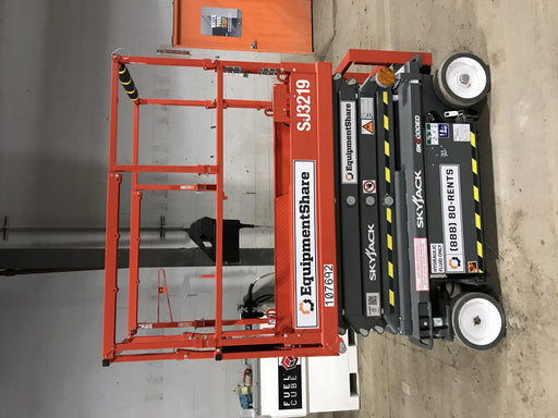 2020 Skyjack SJIII-3219 Solid NM Tires, Half height spring hinged entry gate, Dual Beacons, 800W Inverter