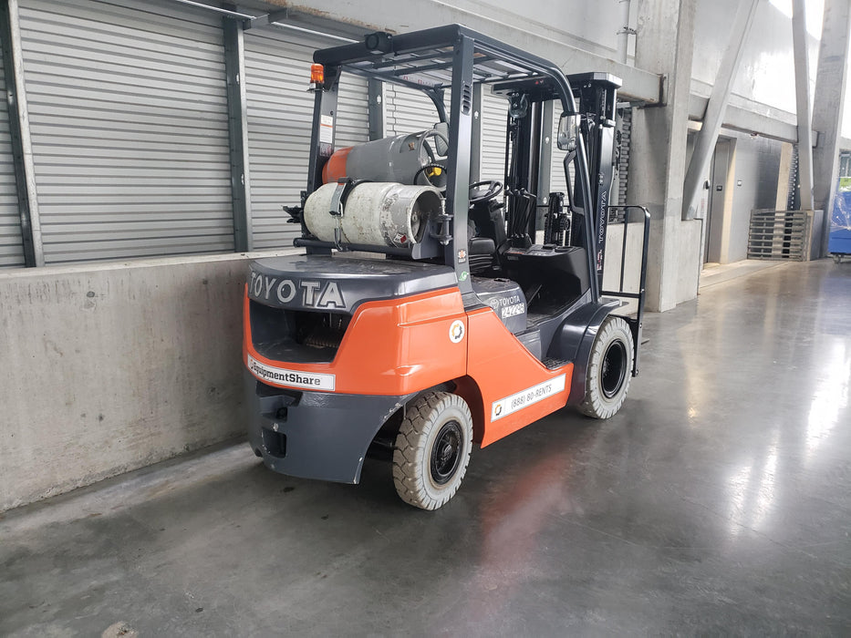 2022 TOYOTA 50-8FGU25