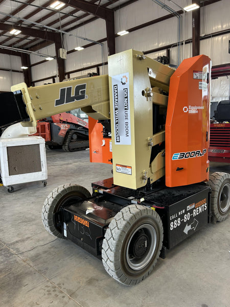 2025 JLG E300AJP