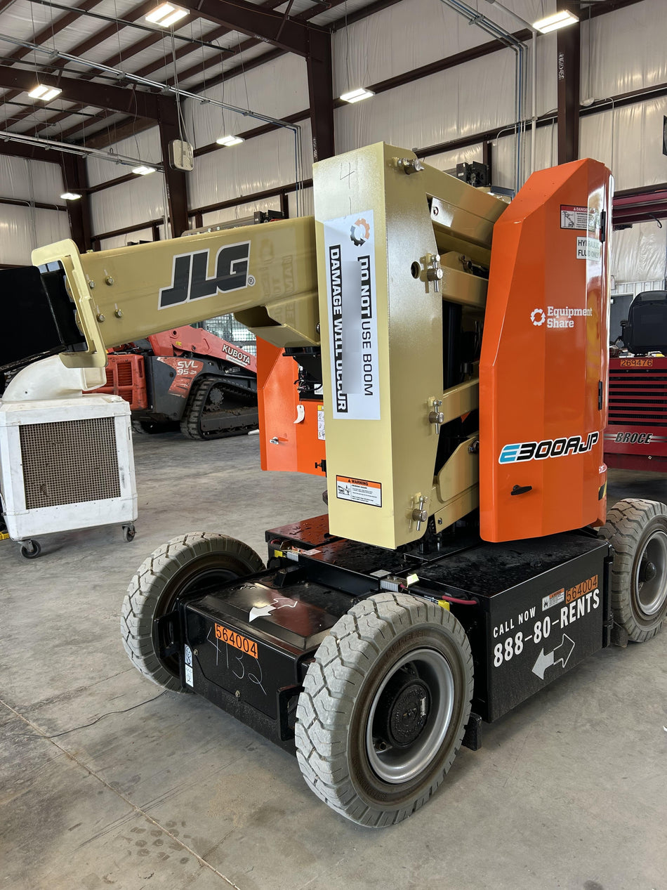 2025 JLG E300AJP