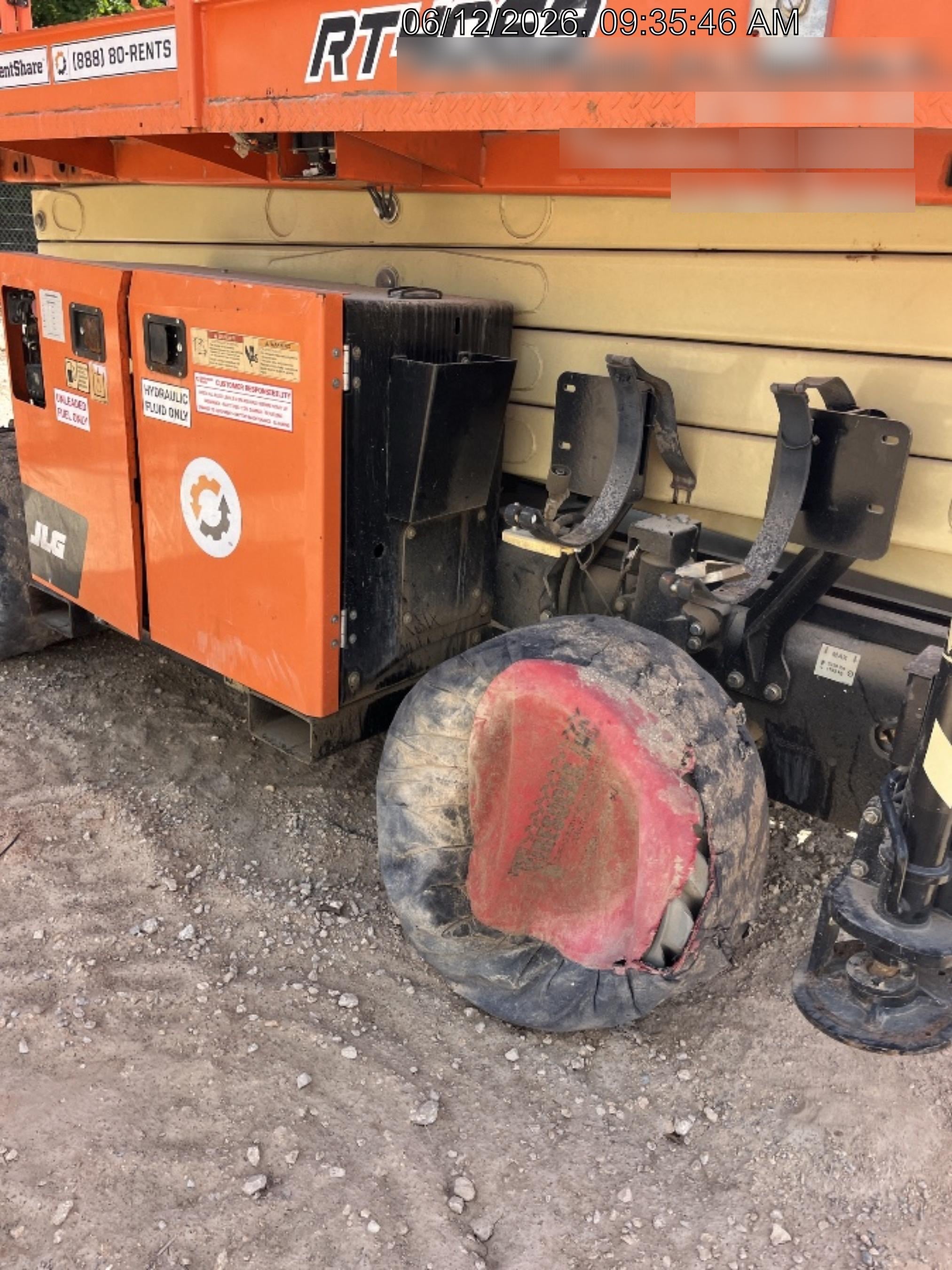 2021 JLG RT4069