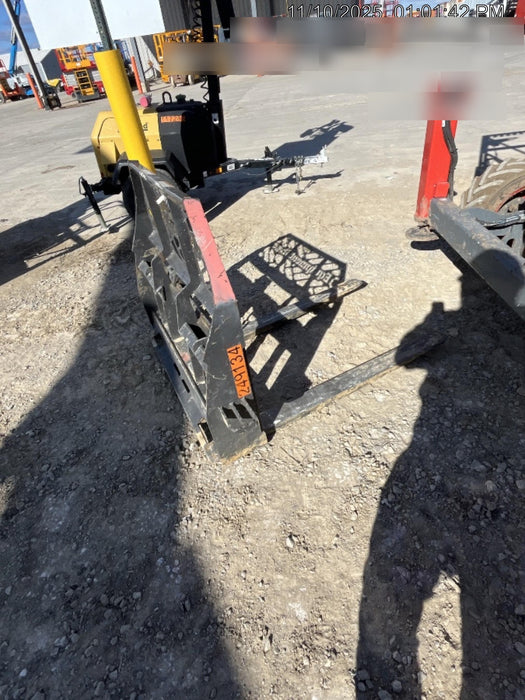 2022 PALADIN 48" Pallet Forks - Paladin