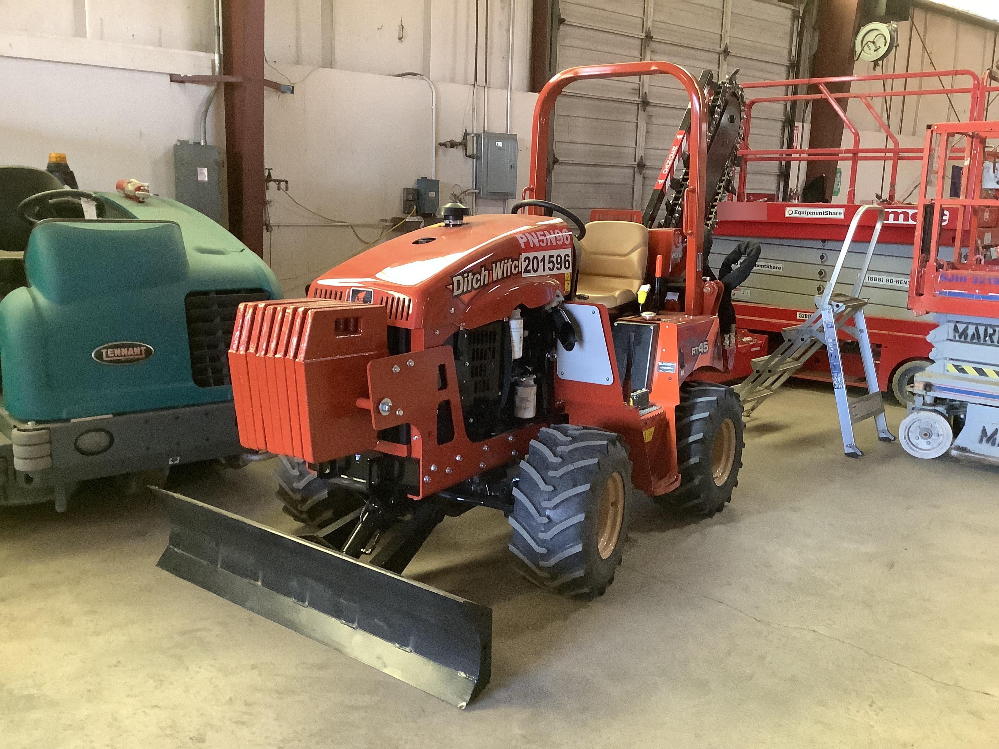 2022 DITCH WITCH RT45A