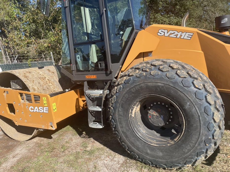 2022 CASE SV211ESM