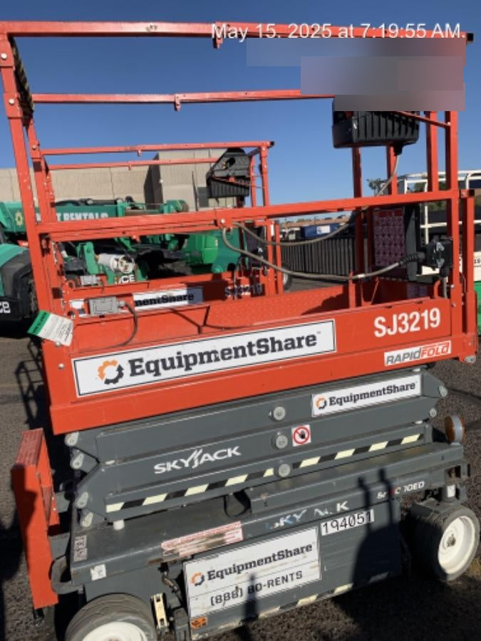 2021 SKYJACK SJ3219