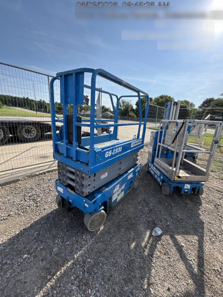 2019 Genie GS-1930 Fixed rails with chain Entry