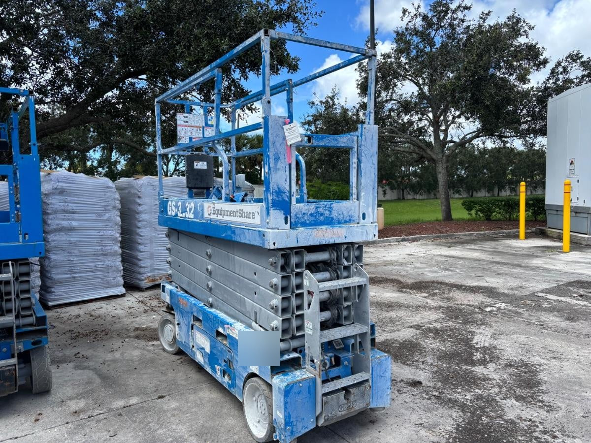 2022 GENIE GS-3232