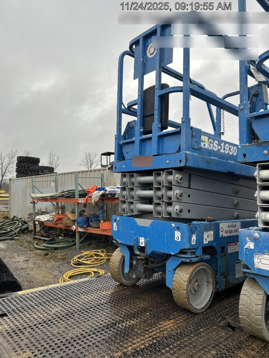 2019 Genie GS-1930 Fixed Rails with Chain Entry