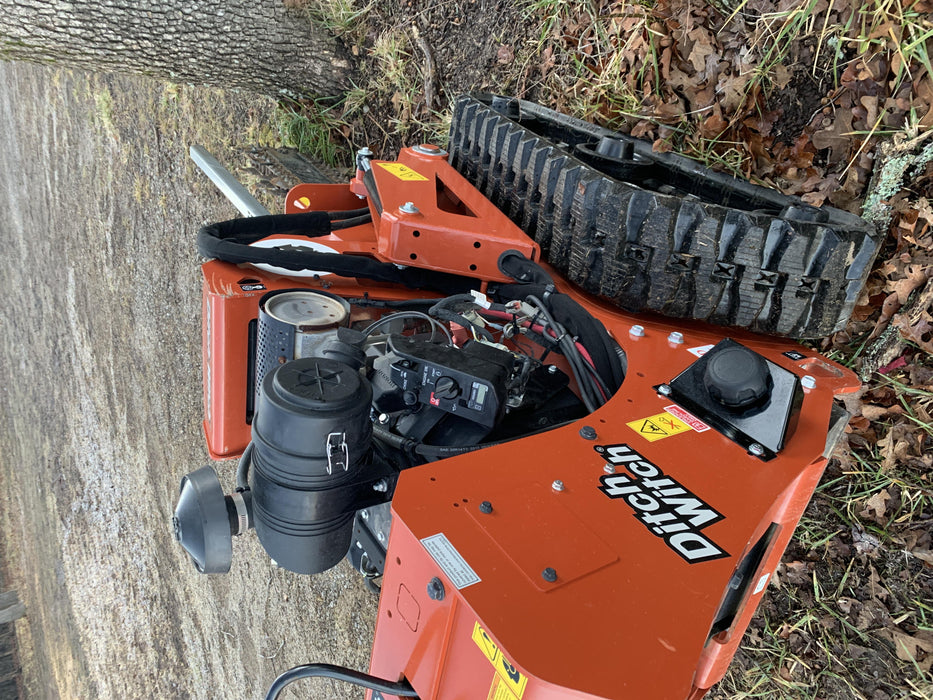 2020 DITCH WITCH C24XA