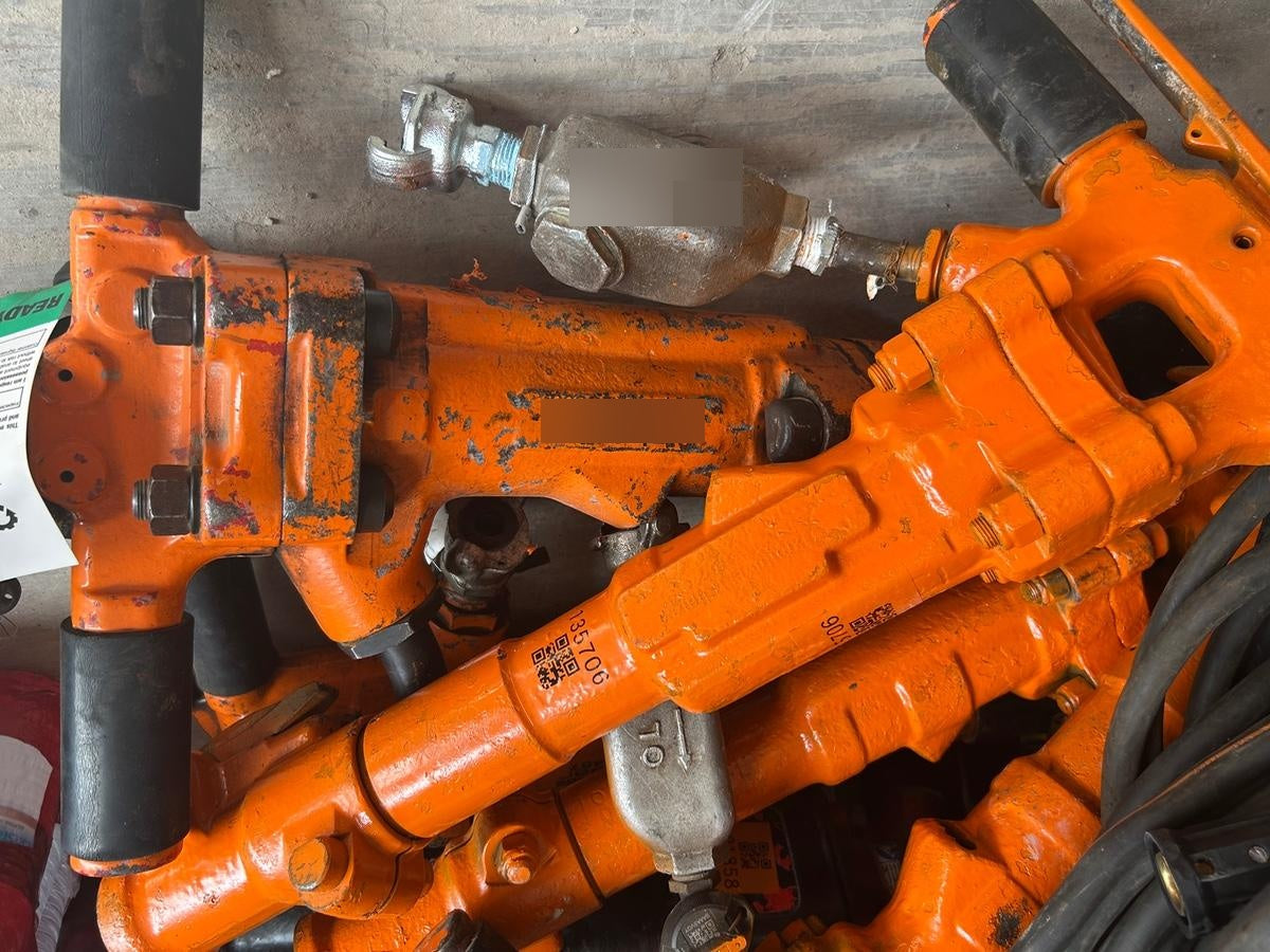 2021 MICHIGAN PNEUMATIC MP-30-1