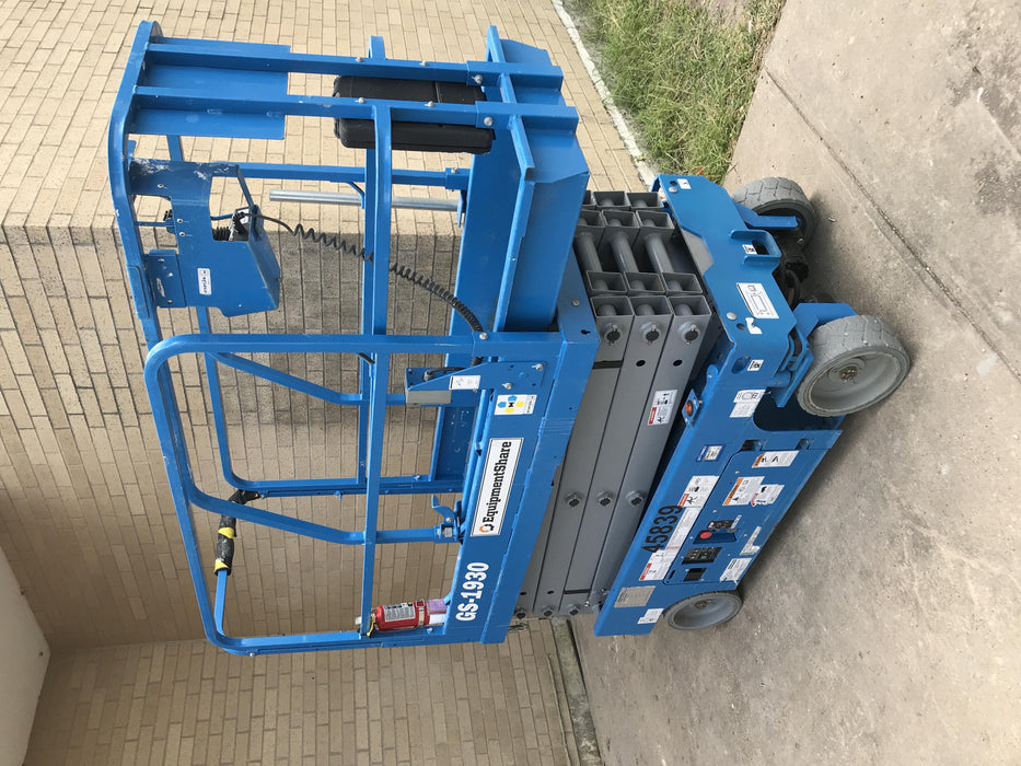 2019 Genie GS-1930 Fixed rails with chain Entry