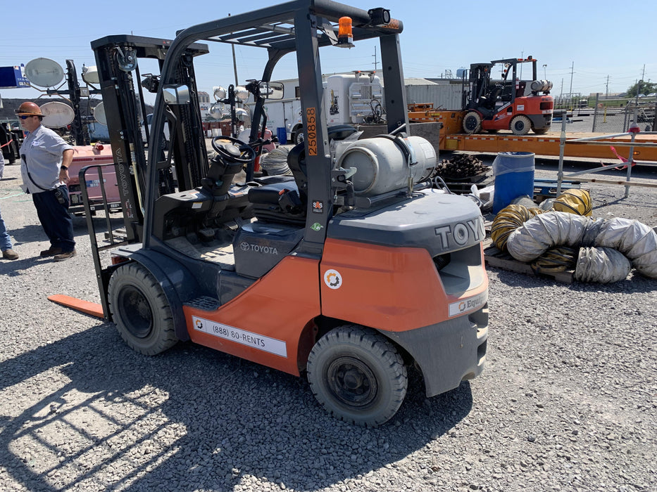 2022 TOYOTA 50-8FGU25