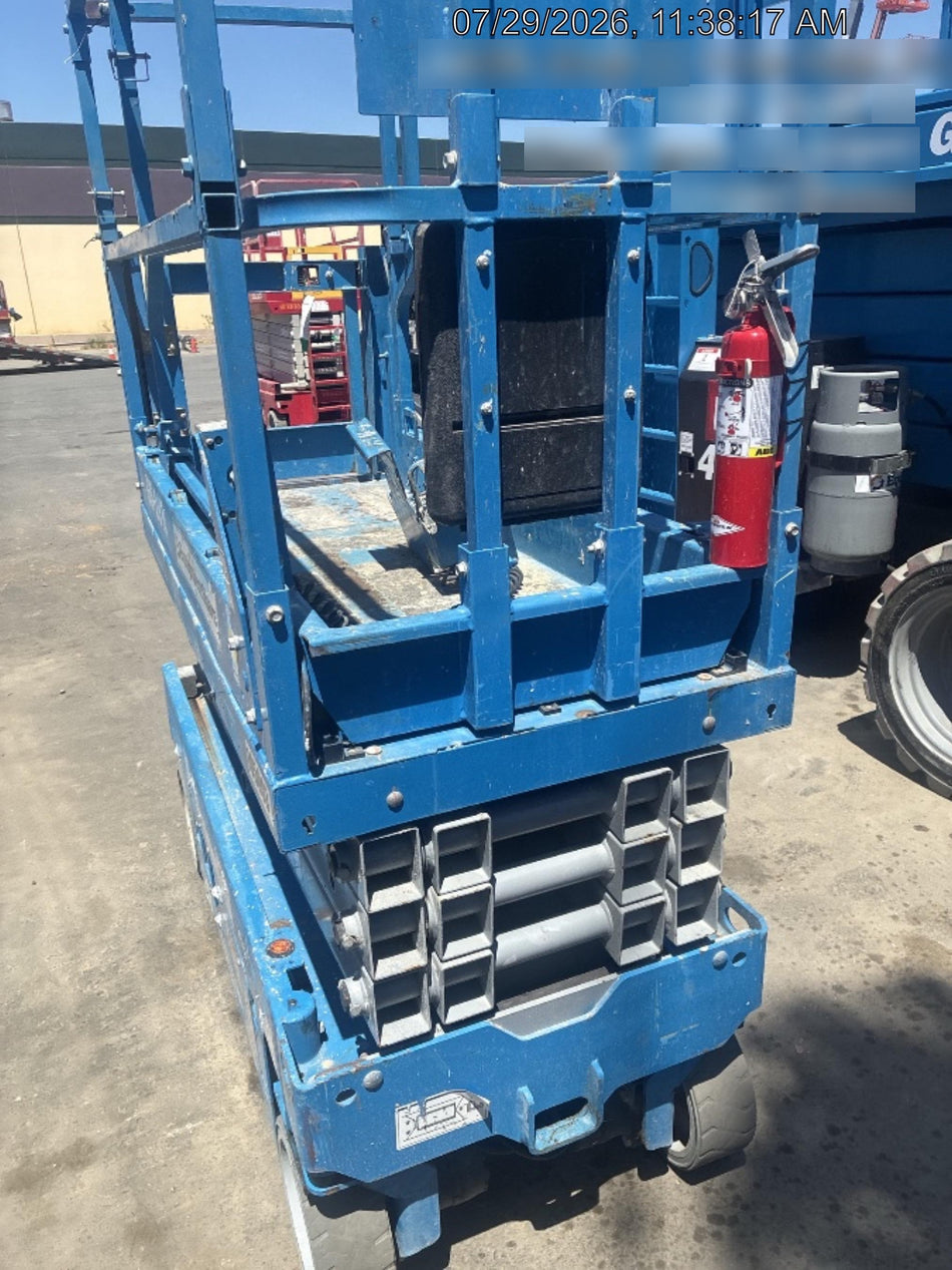 2020 Genie GS-1930 Solid Non Marking Tires, Beacon, Folding rails with half height swing gate, 800W Inverter