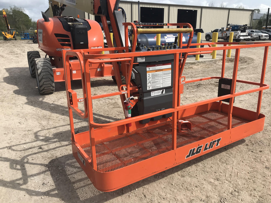 2019 JLG 600AJ