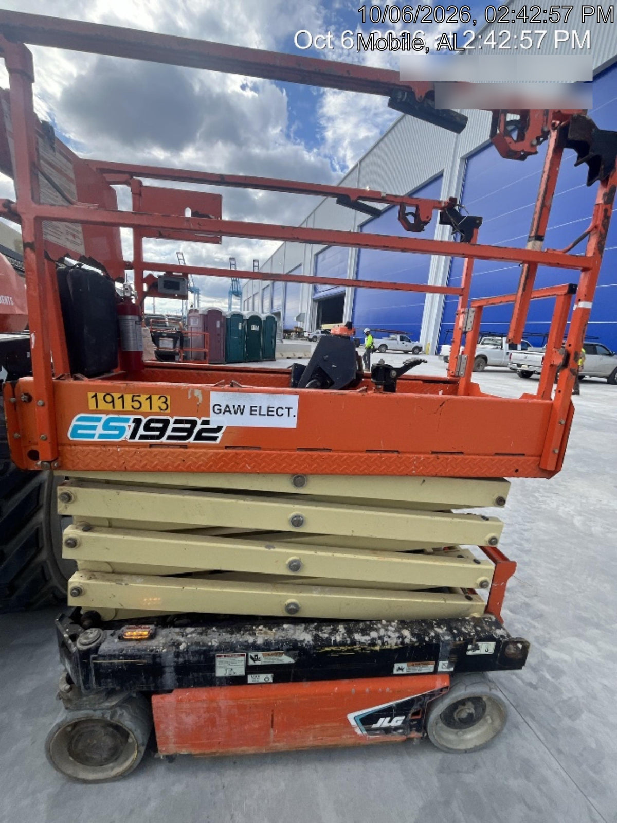 2021 JLG ES1932